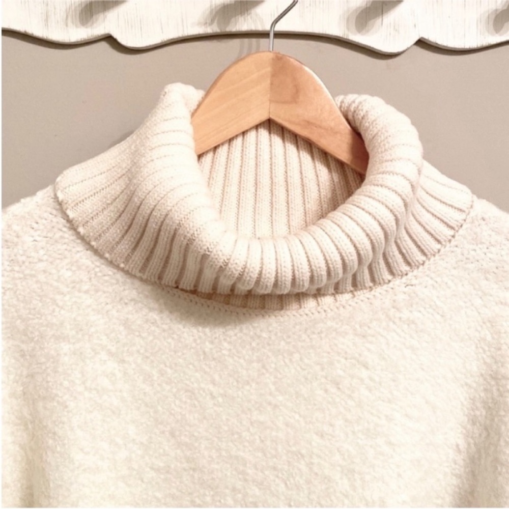 Free People Milo Oversized Tunic Turtleneck Sweater in Off White NWT Size Med - Picture 11 of 12